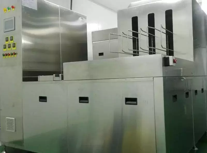 全自动tray吸塑盘清洗机